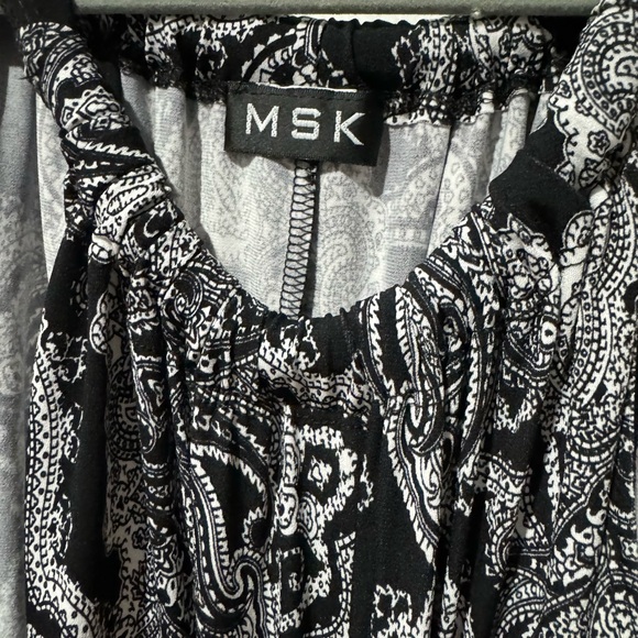 Black and white patterned dress large - Picture 2 of 2